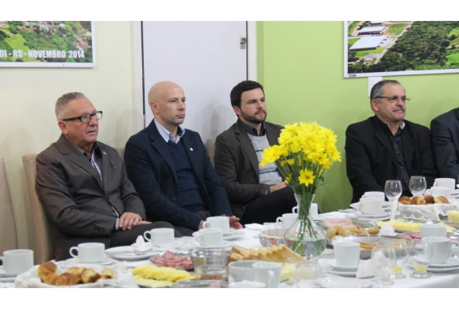 APEME participa de homenagem à empresas pela Municipalidade