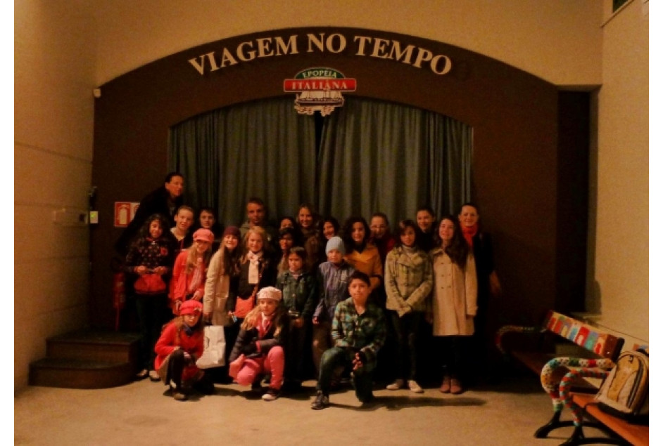 Giordani Turismo presenteia crianças do projeto social APEME com passeios turísticos