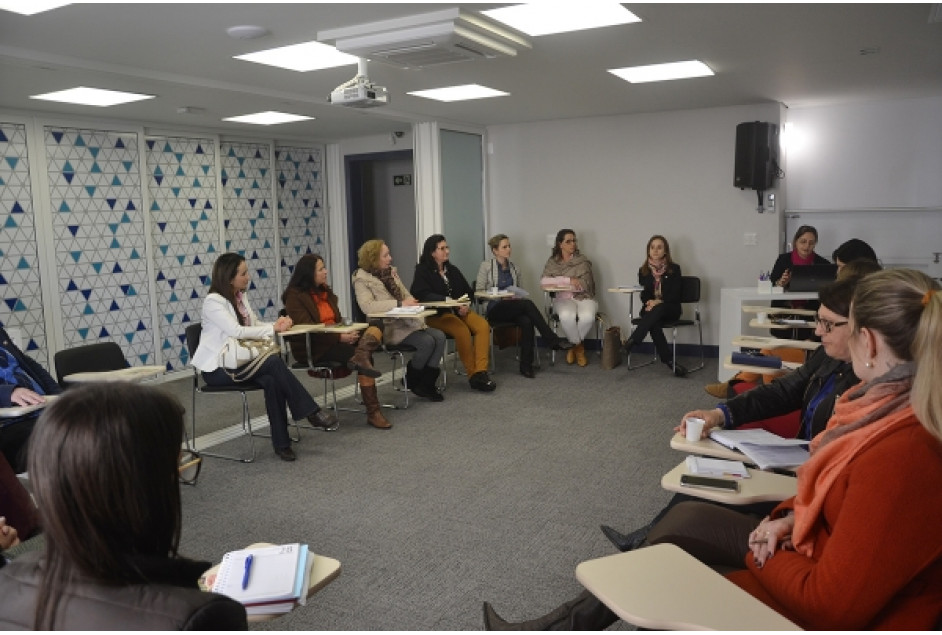 Entidades reúnem-se para planejar o Mês da Mulher 2017