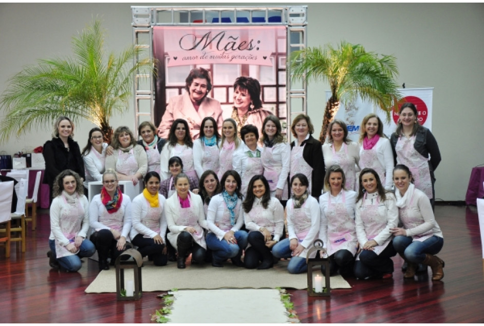 Chá Beneficente "Declarações" terá desfile de dez lojas