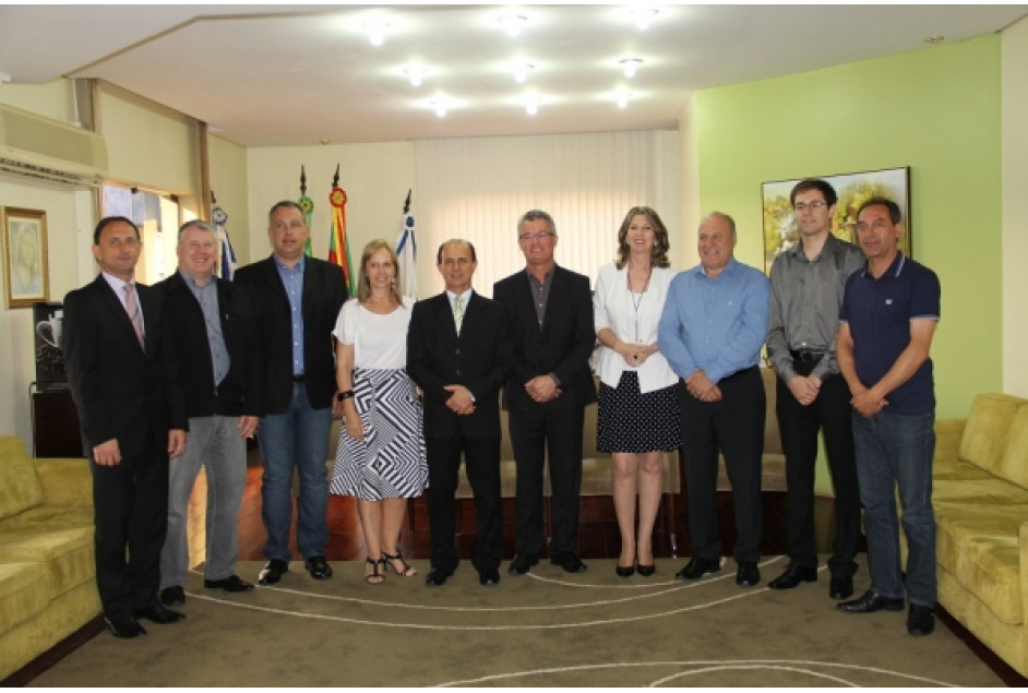 Nova equipe da Administração Municipal toma posse