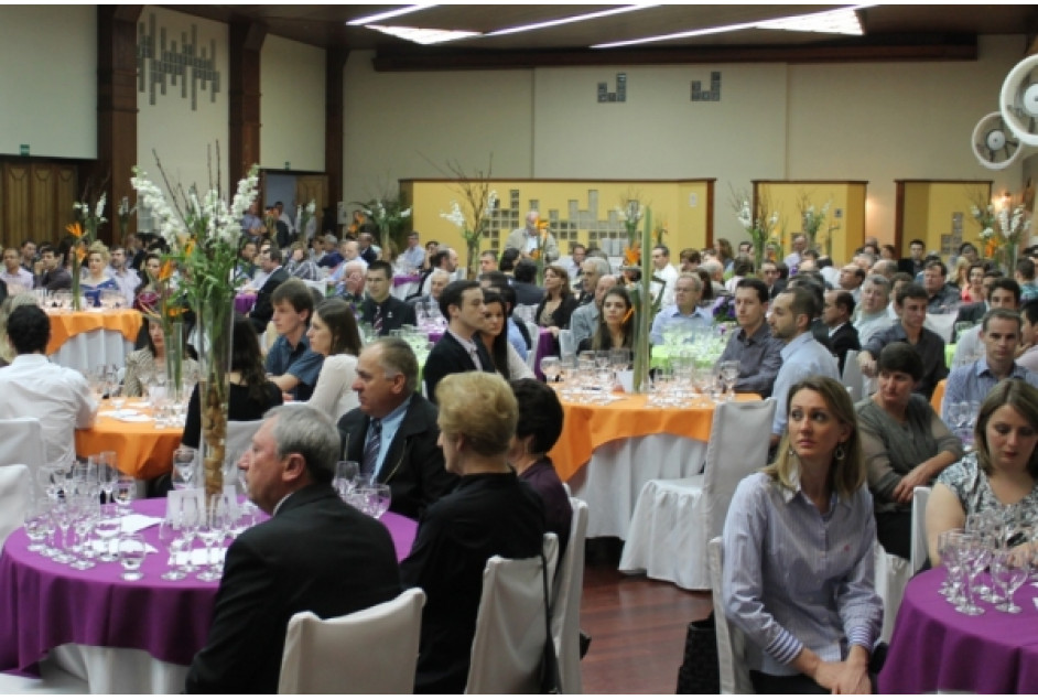 Jantar que apresenta os melhores Vinhos e Espumantes na próxima sexta-feira