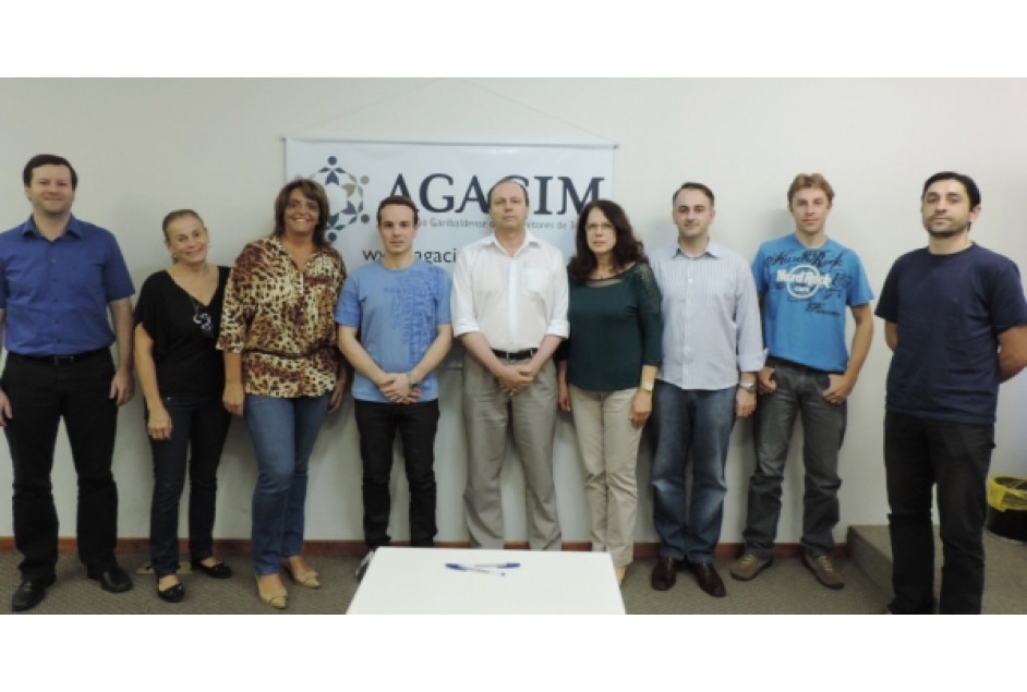 Corretor Benito Aimi assume presidência da AGACIM