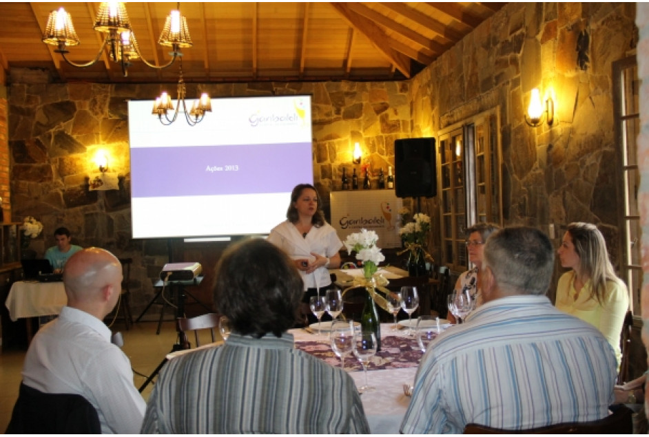 Encontro do Clube de Excelência avalia e projeta ações