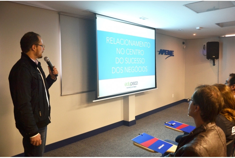 Associados conhecem nova estrutura da APEME