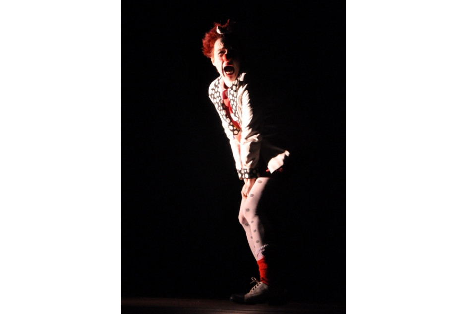 Espetáculo Teatral "Amostra Grátis" encerrará Mês da Mulher