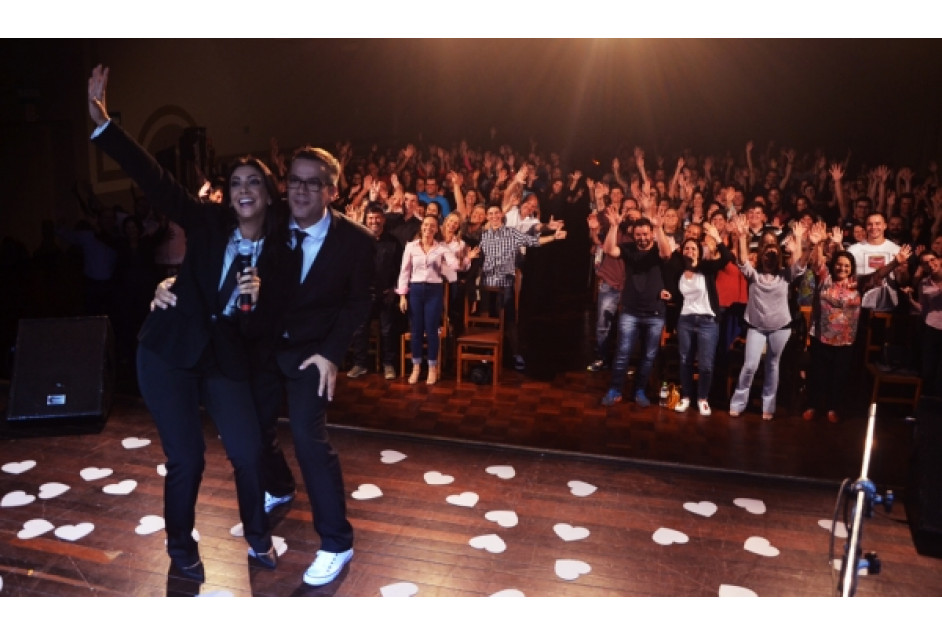 Bom humor de Fossa Nova contagiou mais de 250 pessoas