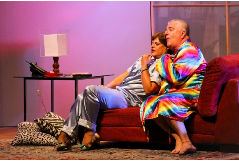 SESC/RS e APEME trazem espetáculo teatral “Como agarrar um marido antes dos 40" a Garibaldi