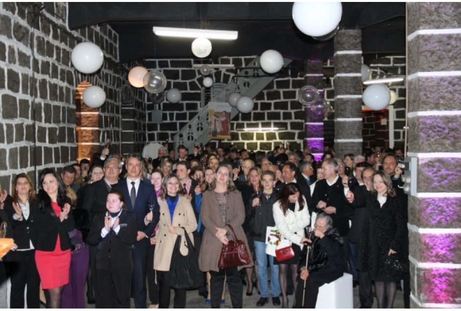 Vinícola Peterlongo comemora o centenário do primeiro champagne do Brasil