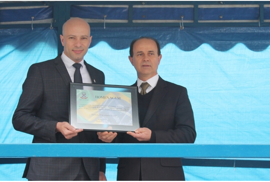 APEME recebe homenagem no Desfile Cívico de Garibaldi