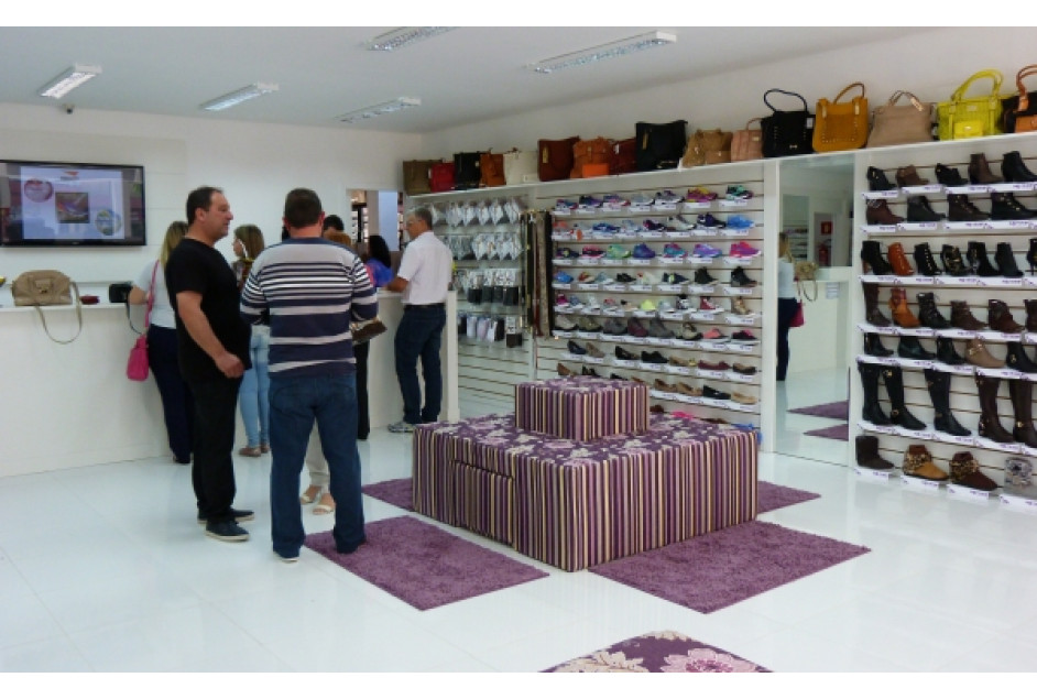 Inaugura Spasso Calçados em Garibaldi