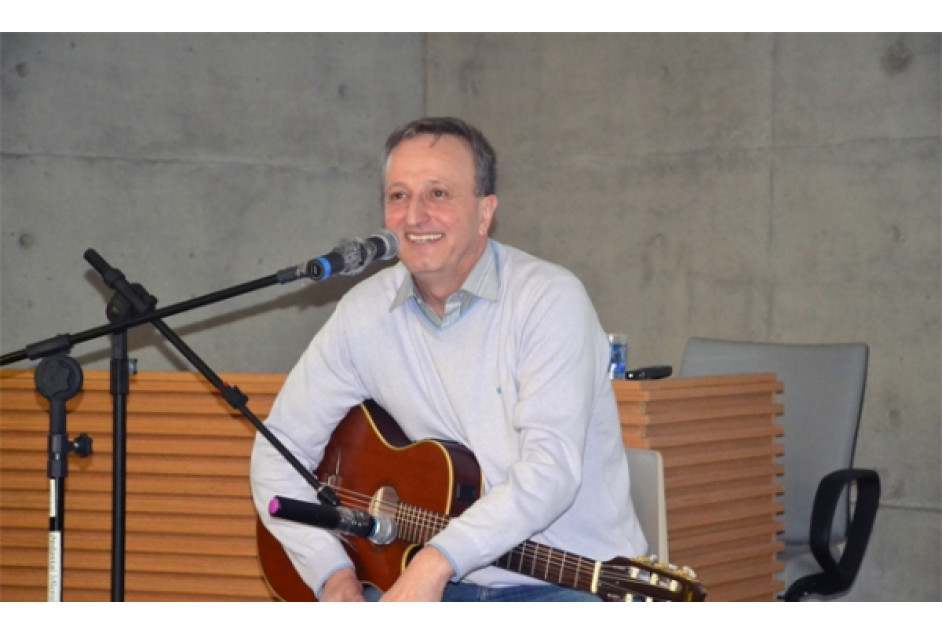 APEME promove Palestra & Canções com Gustavo Balbinot