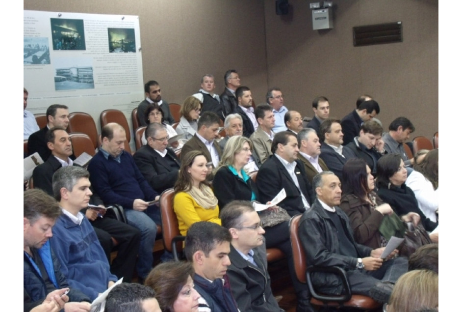 APEME acompanha audiência pública sobre o Trem Regional