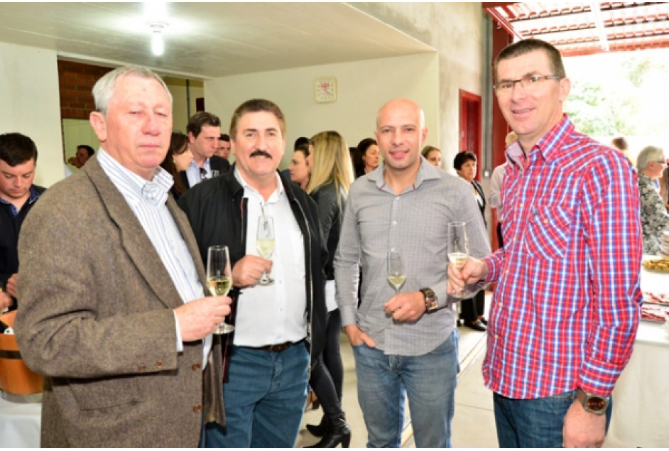 Família Vaccaro comemora 60 anos da Vinicola e 10 anos de parceria com o Grupo Degli Amici