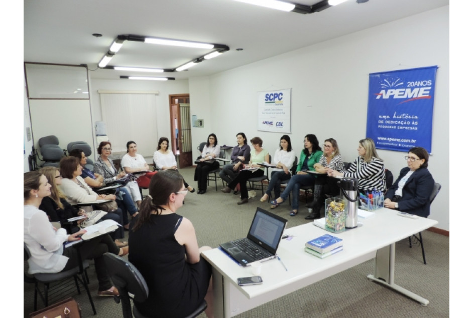 Entidades reúnem-se para planejar o Mês da Mulher 2016