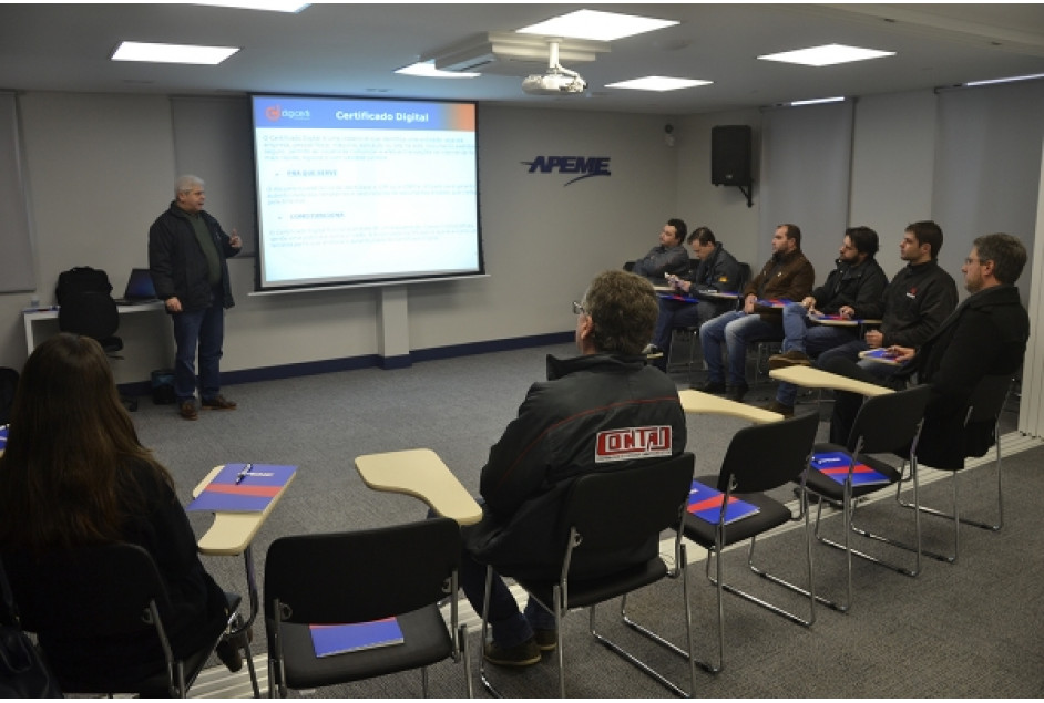 APEME apresenta Certificação Digital aos contadores e empresas de software