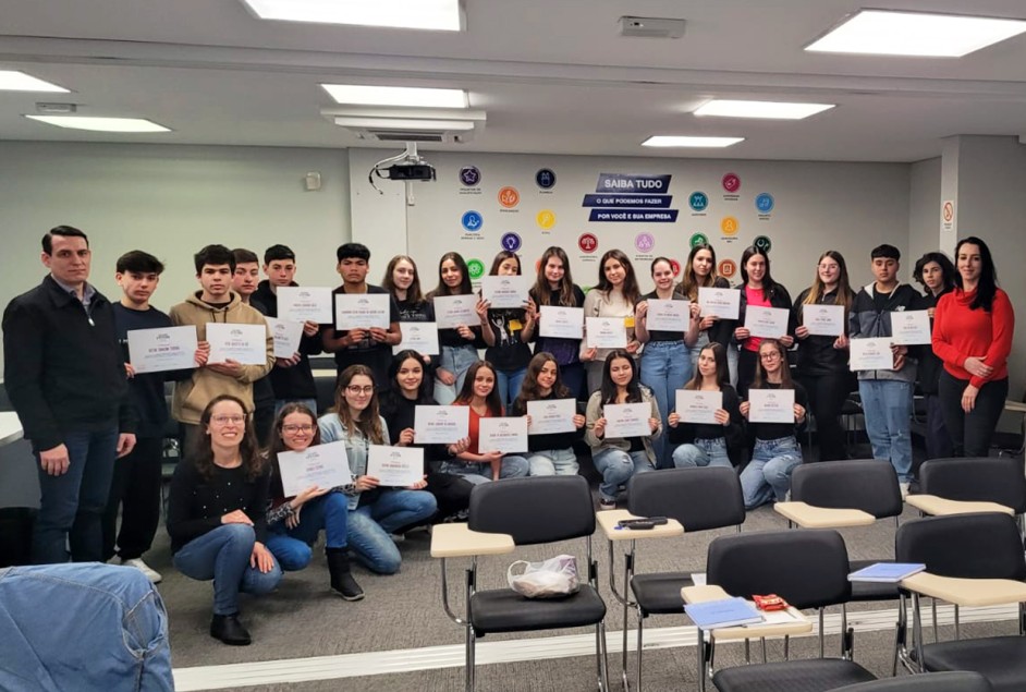 Projeto “Construindo o Futuro através da Qualificação Profissional” prepara mais 25 jovens para o mercado de trabalho