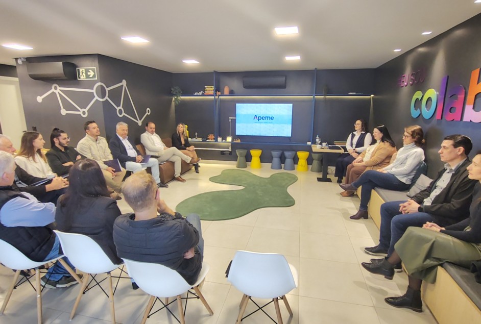 Apeme realiza reunião de aproximação com vereadores